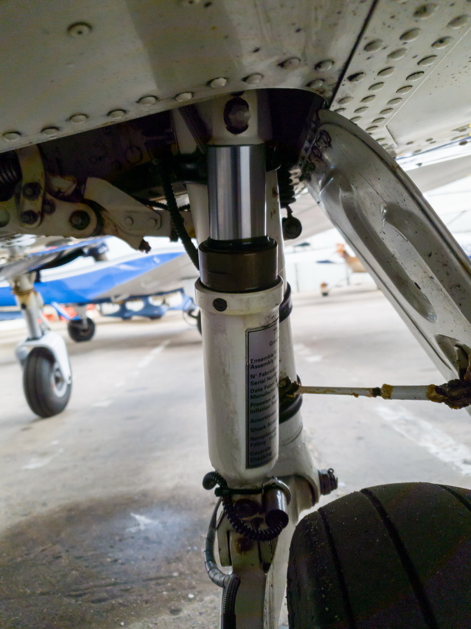 Maintenance & Avionics - TB20 GT main landing gear gas shock seal 